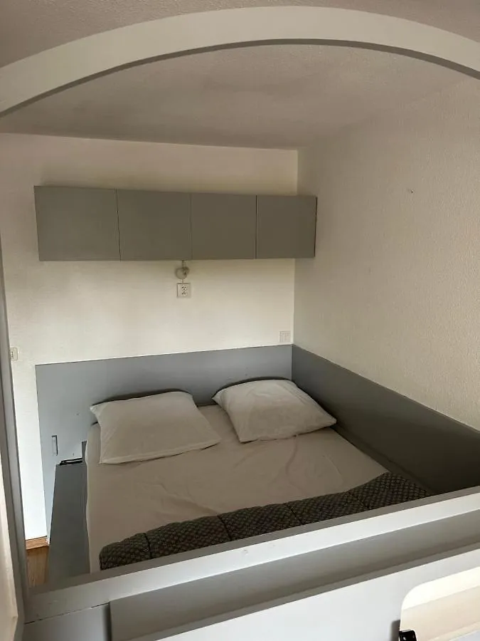 Appartement Sympathique Studio Climatise Sur Le Port De Hyères